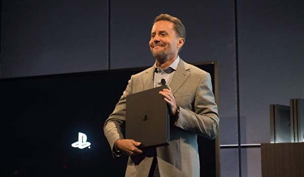 Playstation 4 Pro, la rivoluzione targata Sony
