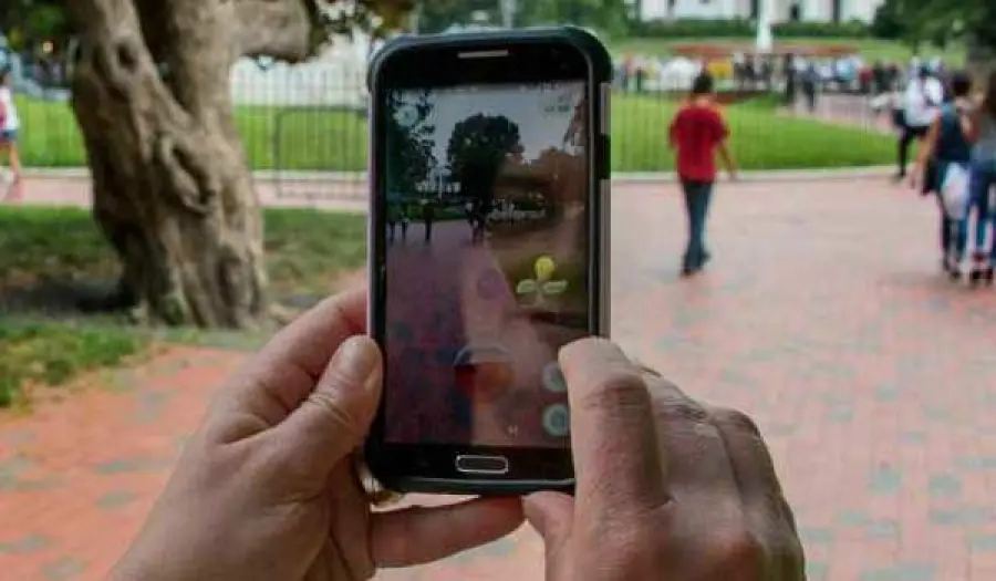 Tutti contro Pokémon Go, dal Vescovo di Noto a un sindaco francese