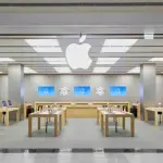 Si travestono da dipendenti e rubano nell'Apple Store