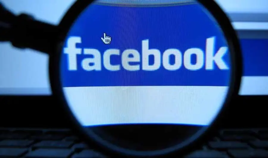 Vittima di una rapina riconosce i malviventi su Facebook, arrestati