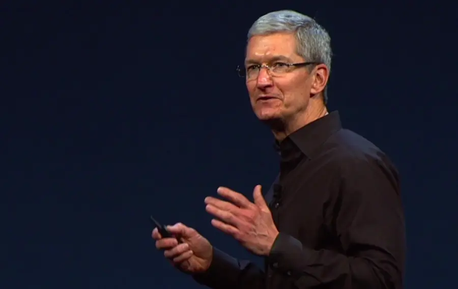 Cook contro Facebook e Twitter