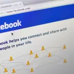 Facebook, in arrivo gli adesivi sulle foto