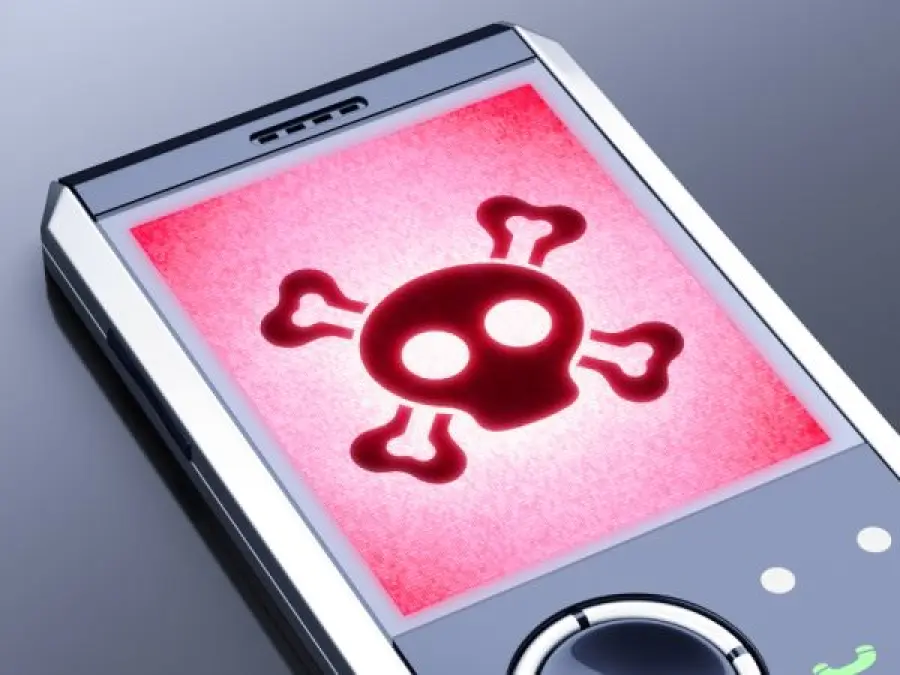 Il malware che agisce anche con il cellulare spento