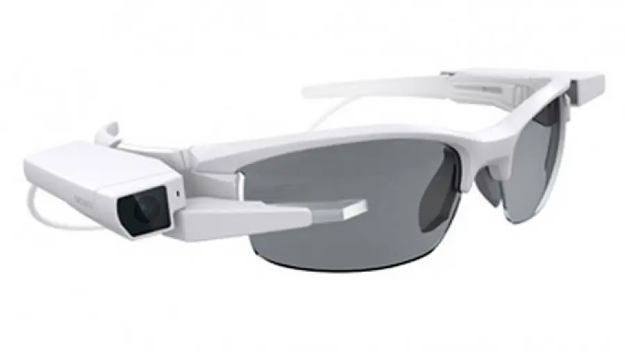 "Smarteyeglass Attach!" pronti a competere con i Google Glass?